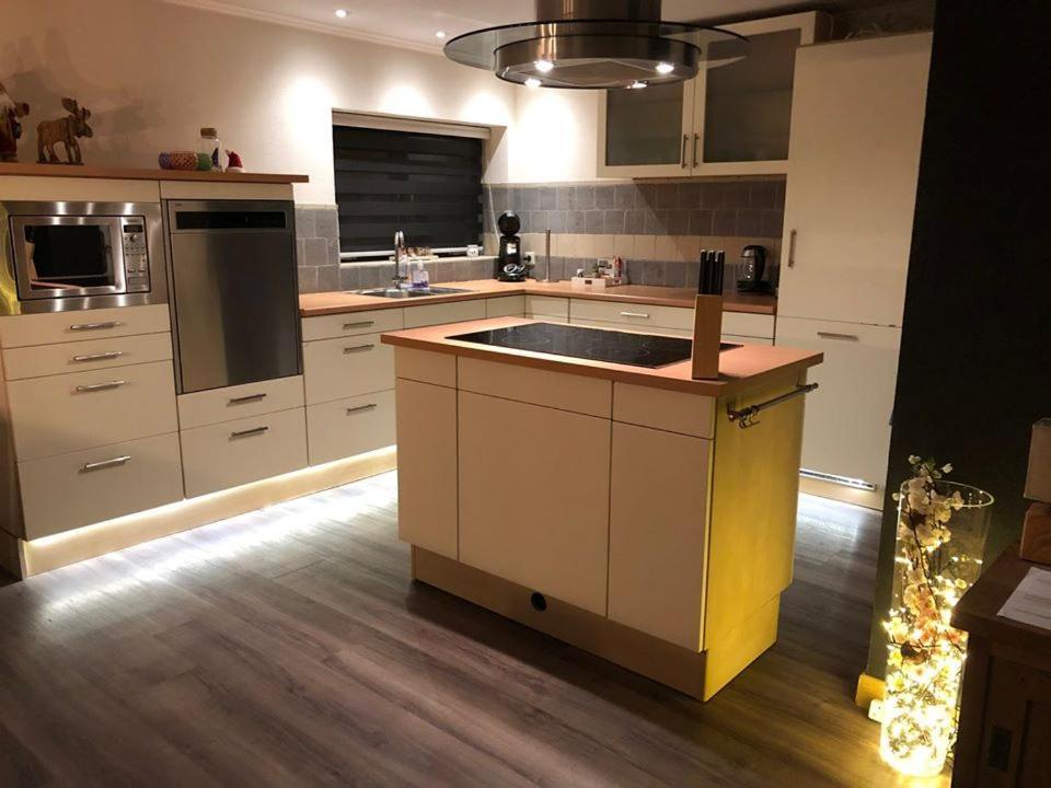 Luxe Vakantiehuis In Het Bos Overbroek Bagian luar foto