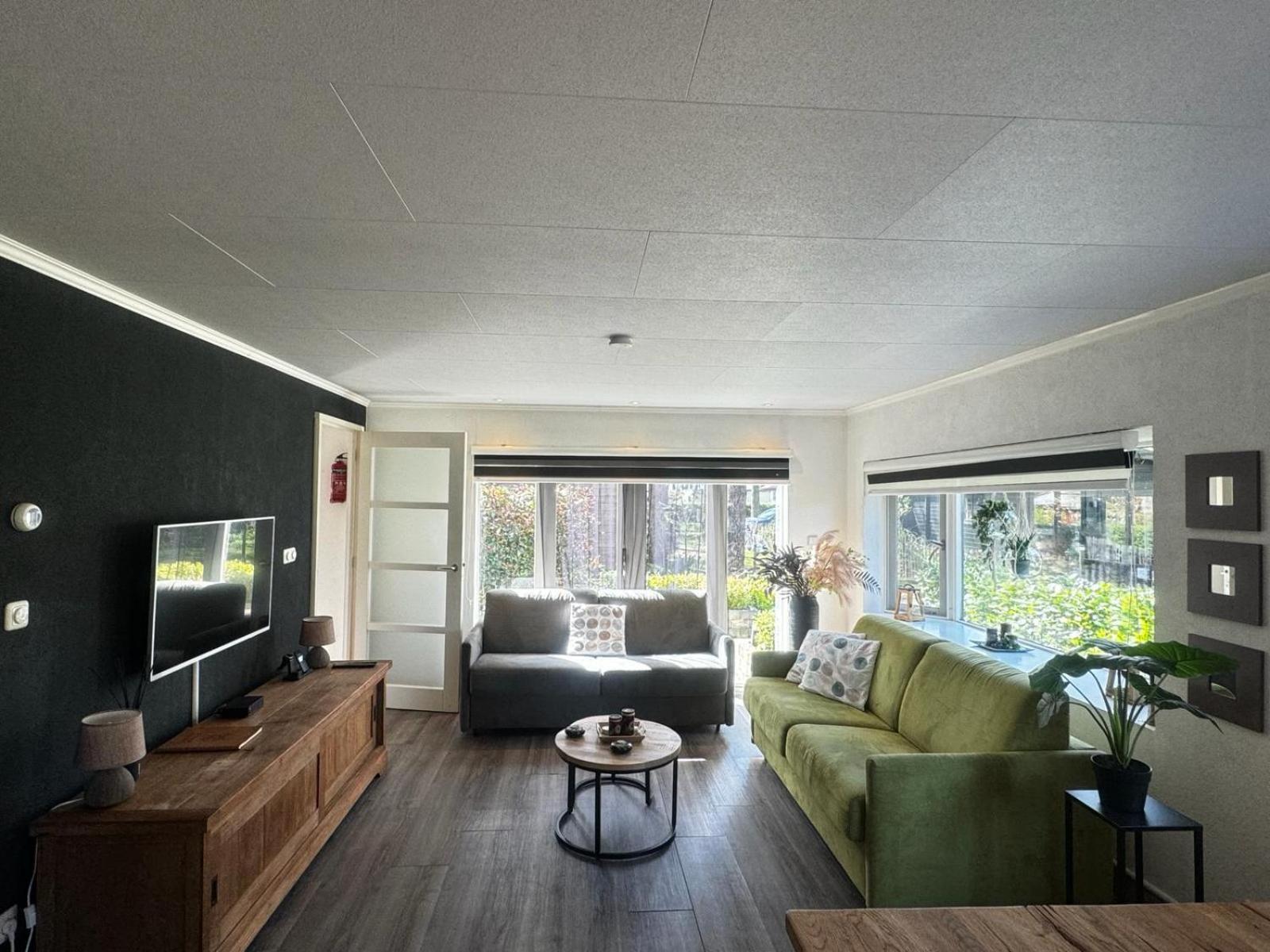 Luxe Vakantiehuis In Het Bos Overbroek Bagian luar foto